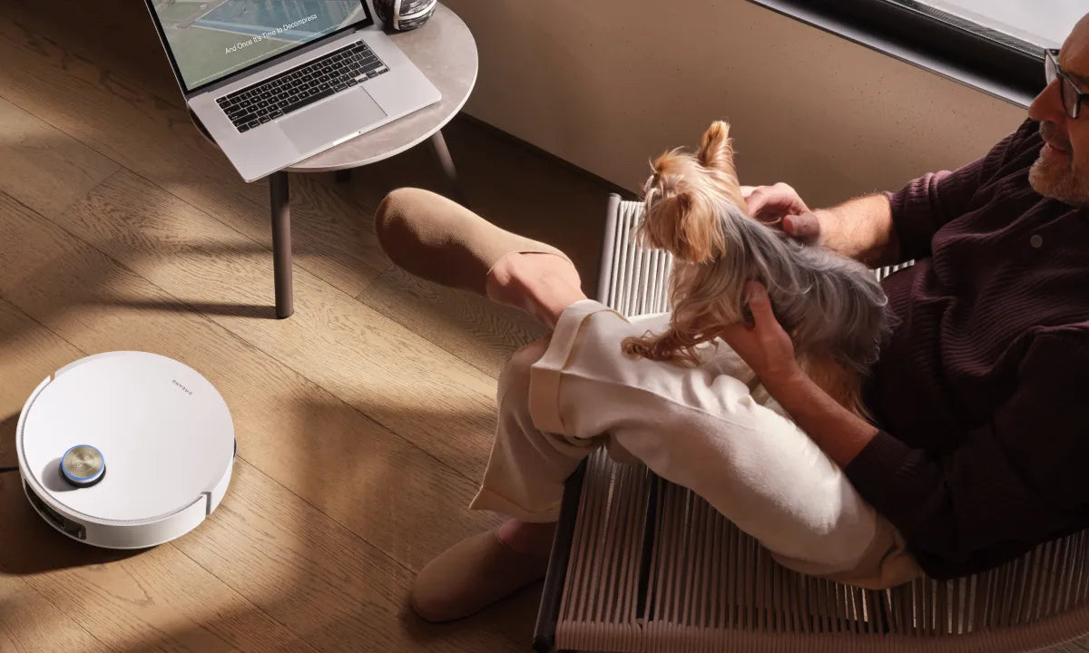 Robot aspirapolvere rileva e evita automaticamente persone e animali