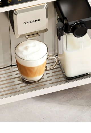 Schiuma di latte densa <br class="coffeemas_c-pc-hide">e setosa con <br class="coffeemas_c-small-hide">un tocco