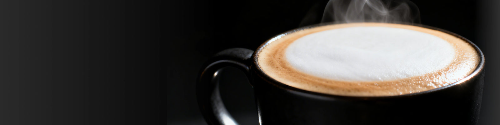 Schiuma di latte densa e <br class="coffeemas_c-small-hide"><br class="coffeemas_c-pc-hide">setosa con un solo tocco