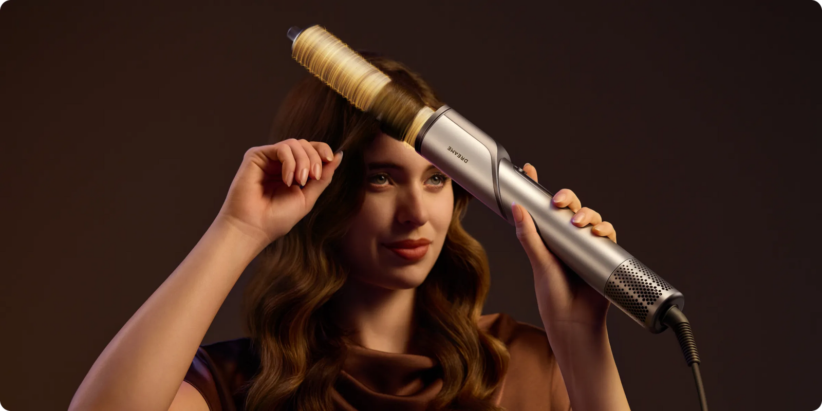 Asciugacapelli Dreame Dazzle emette 10 secondi di aria calda per modellare e 5 secondi di aria fredda per fissare.