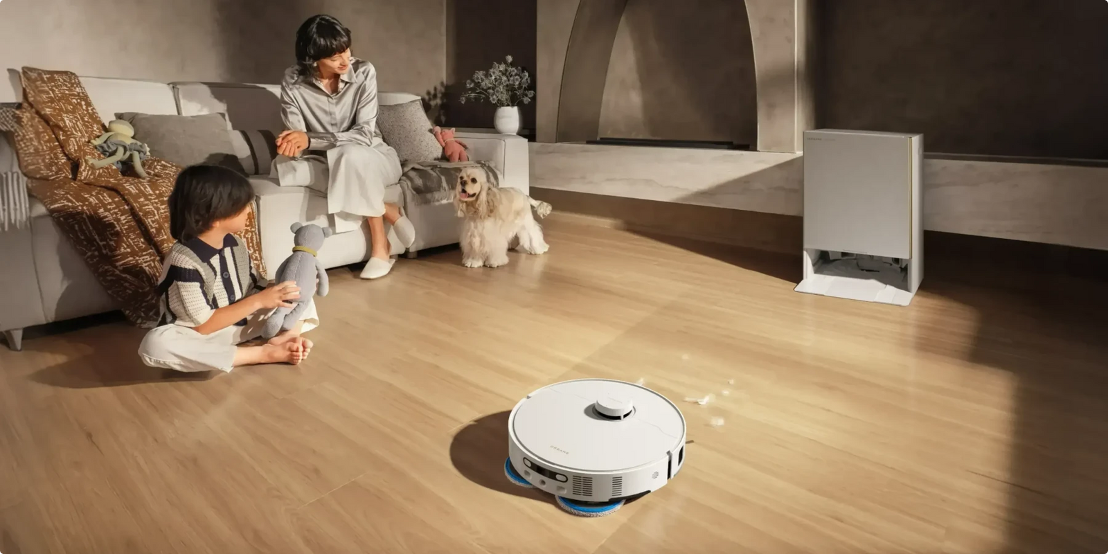 Il robot aspirapolvere Dreame Matrix10 Pro Bianco con panno termico pulisce il soggiorno a 40 °C per una freschezza duratura.