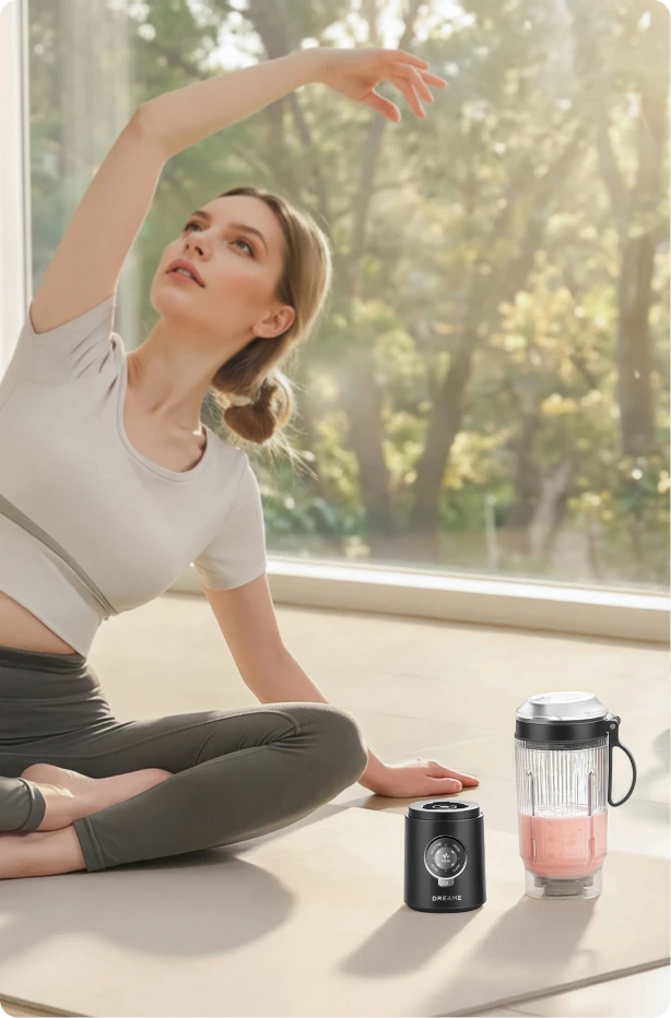 Il frullatore elettrico Dreame Portable Blender, con la sua base rimovibile, è perfetto sia per la palestra che per l'uso quotidiano.